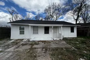 5401 Doolittle Blvd, Houston, TX 77033 - Photo 1