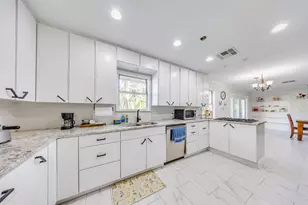 2519 Lazy Lake Dr, Houston, TX 77058 - Photo 7