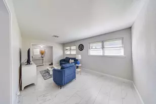 2519 Lazy Lake Dr, Houston, TX 77058 - Photo 5