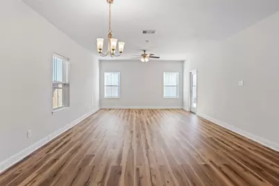 4203 W Bayou Maison Circle, Dickinson, TX 77539 - Photo 5
