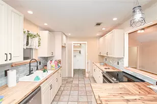 7301 Ave L 1/2, Santa Fe, TX 77510 - Photo 3
