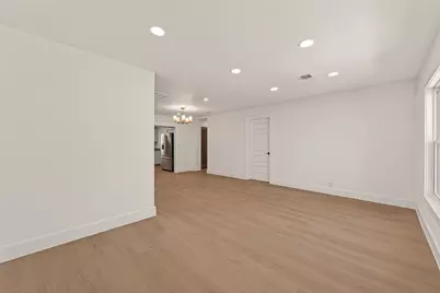 3209 McCrarey Drive, Houston, TX 77088 - Photo 9
