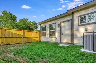 6813 Liverpool St, Houston, TX 77021 - Photo 9