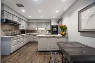 5555 Del Monte Dr, Houston, TX 77056 - Photo 21
