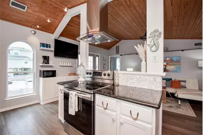 16630 Bermuda Way, Jamaica Beach, TX 77554 - Photo 21