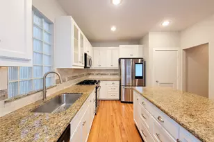 411 W 26th St, Houston, TX 77008 - Photo 5