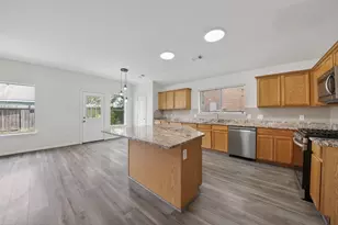 1318 Hawks Nest Dr, Houston, TX 77067 - Photo 11