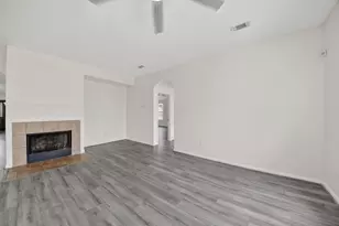 1318 Hawks Nest Dr, Houston, TX 77067 - Photo 17