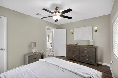 5233 Higgins Street, Houston, TX 77033 - Photo 15