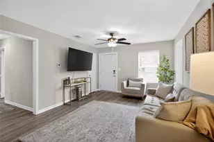5233 Higgins St, Houston, TX 77033 - Photo 13