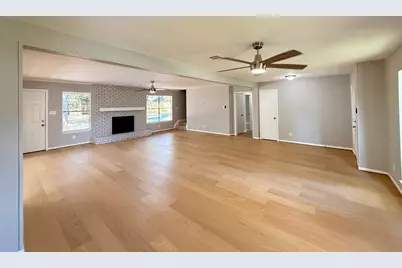 9814 Foxrun Court, Houston, TX 77080 - Photo 5