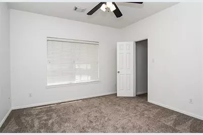 143 N Shawnee Ridge Circle, The Woodlands, TX 77382 - Photo 17