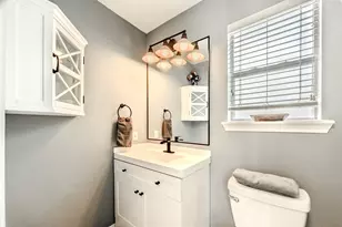 601 S Rivershire Dr, Conroe, TX 77304 - Photo 29