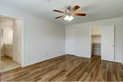 10403 Raritan Drive, Houston, TX 77043 - Photo 9