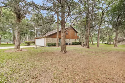 105 Seminole Drive, New Ulm, TX 78950 - Photo 3