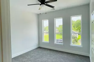 7931 Fowlie St, Houston, TX 77028 - Photo 17