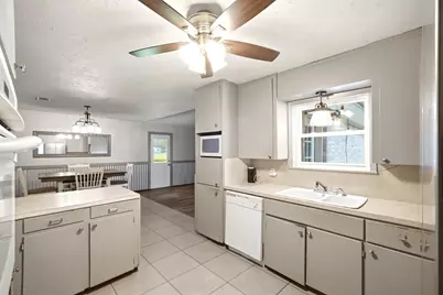 993 County Road 2271, Cleveland, TX 77327 - Photo 9