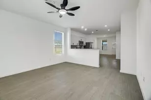 519 Louis Ln, Baytown, TX 77523 - Photo 5