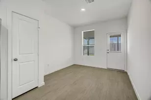519 Louis Ln, Baytown, TX 77523 - Photo 9