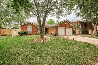 207 Rolling Plains Drive, Sugar Land, TX 77479 - Photo 3