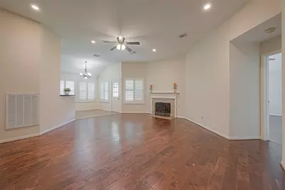 207 Rolling Plains Drive, Sugar Land, TX 77479 - Photo 11