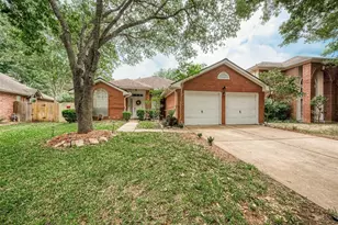 207 Rolling Plains Dr, Sugar Land, TX 77479 - Photo 1