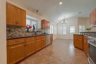 207 Rolling Plains Dr, Sugar Land, TX 77479 - Photo 19