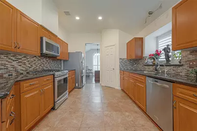207 Rolling Plains Drive, Sugar Land, TX 77479 - Photo 13