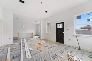 2306 Langley St, Houston, TX 77023 - Photo 5