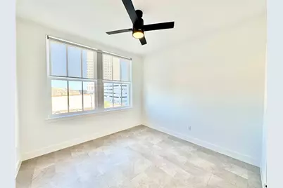 2102 Mechanic Street #304, Galveston, TX 77550 - Photo 5