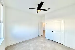 2102 Mechanic St, Galveston, TX 77550 - Photo 9