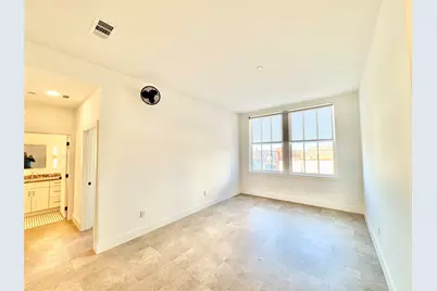 2102 Mechanic Street #304, Galveston, TX 77550 - Photo 3