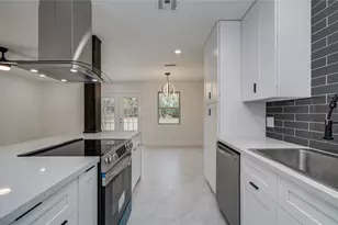 27226 Blueberry Hill Dr, Conroe, TX 77385 - Photo 15