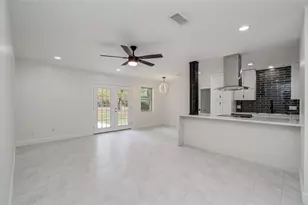 27226 Blueberry Hill Dr, Conroe, TX 77385 - Photo 11
