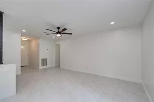 27226 Blueberry Hill Dr, Conroe, TX 77385 - Photo 19