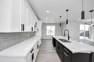 216 San Jacinto St, La Porte, TX 77571 - Photo 13