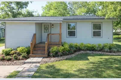 58 Hybiscus Court, Lake Jackson, TX 77566 - Photo 1