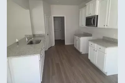 10356 Sweetwater Creek Drive, Cleveland, TX 77328 - Photo 11