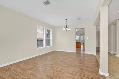 2002 Monarch Hollow Lane, Katy, TX 77449 - Photo 9