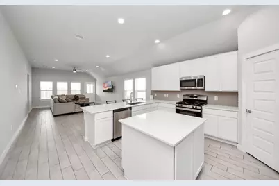 10915 W Fall Fern Circle, Houston, TX 77044 - Photo 11