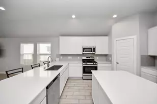 10915 W Fall Fern Circle, Houston, TX 77044 - Photo 13