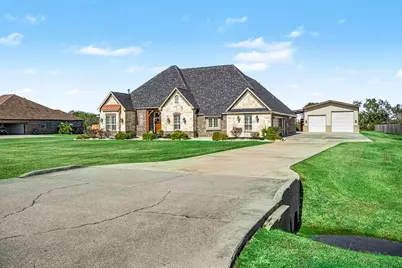 4527 Majestic Drive, Baytown, TX 77523 - Photo 3