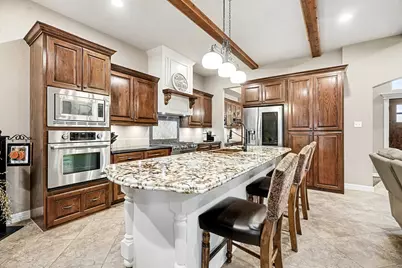 4527 Majestic Drive, Baytown, TX 77523 - Photo 13