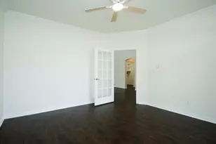 1210 Berwick Manor Ct, Spring, TX 77379 - Photo 9