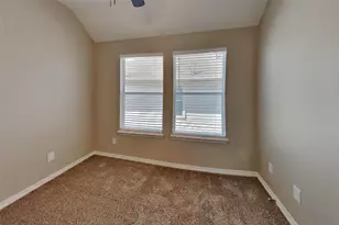 8000 N Tarrytown Crossing Dr, Conroe, TX 77304 - Photo 13