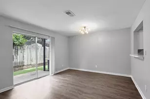 874 Yorkchester Dr, Houston, TX 77079 - Photo 9