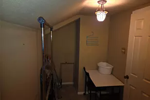 2425 Holly Hall St, Houston, TX 77054 - Photo 17