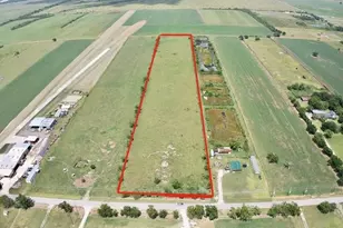212 County Rd, Angleton, TX 77515 - Photo 1