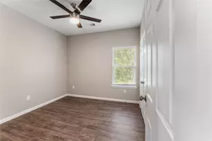 5307 Groveton St, Houston, TX 77033 - Photo 27