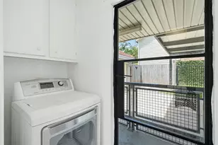 6107 Vinewood Dr, Houston, TX 77088 - Photo 11